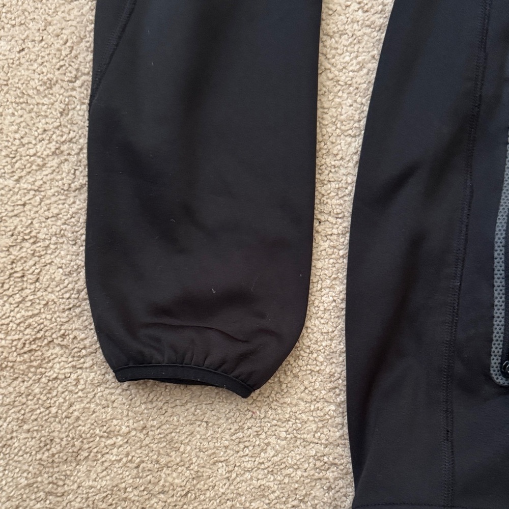 Puma Men's Black Performance Jacket - Picture 7 of 9